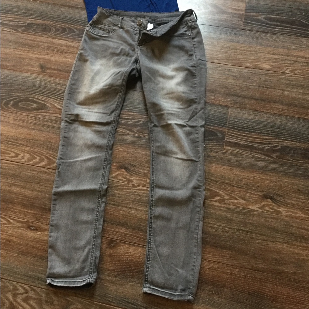 Gray stretchy jegging
